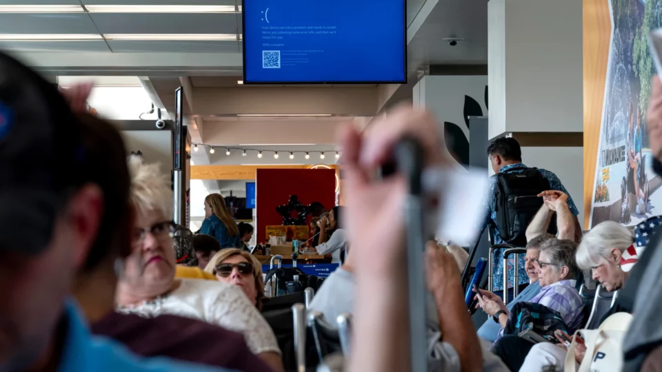 Milwaukee Airport as Microsoft outage disrupts airline services