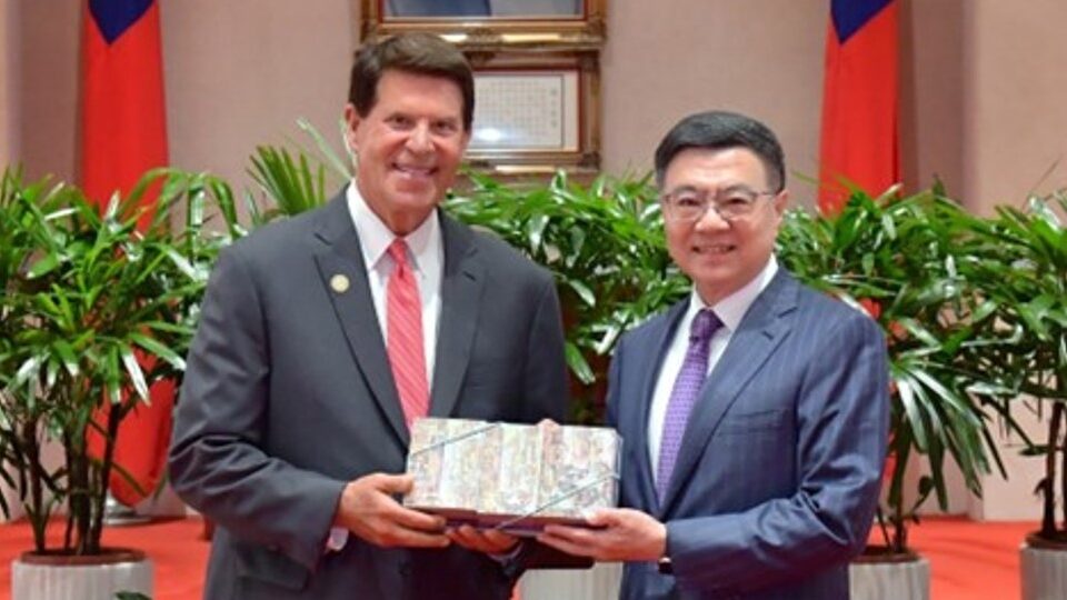 Keith Krach with Taiwan Premier Cho Jung-tai